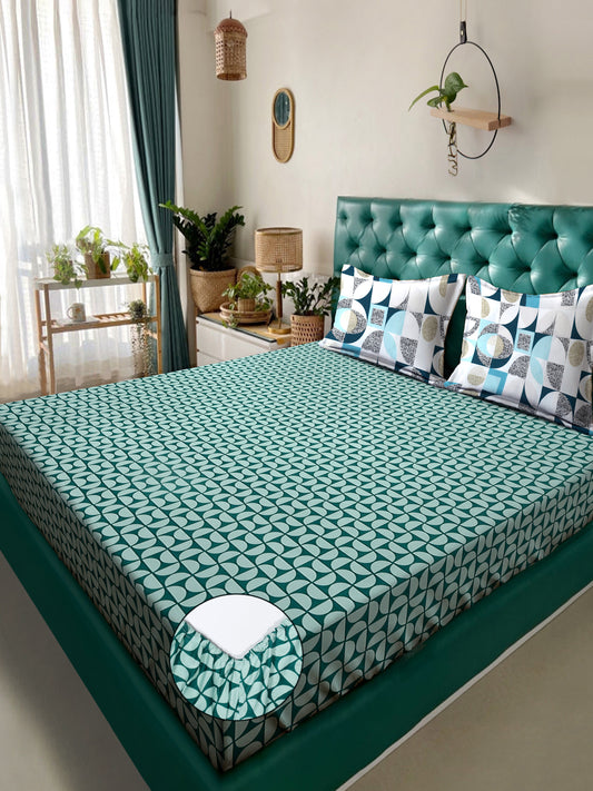 Klotthe Green Geometric 300 TC Cotton Blend Fitted Double Bedsheet with 2 Pillow Covers