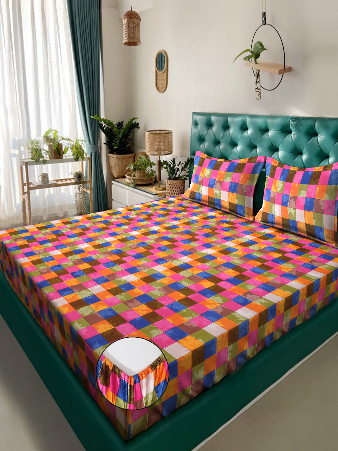 Klotthe Multicolor Geometric 300 TC Cotton Blend Fitted Double Bedsheet with 2 Pillow Covers