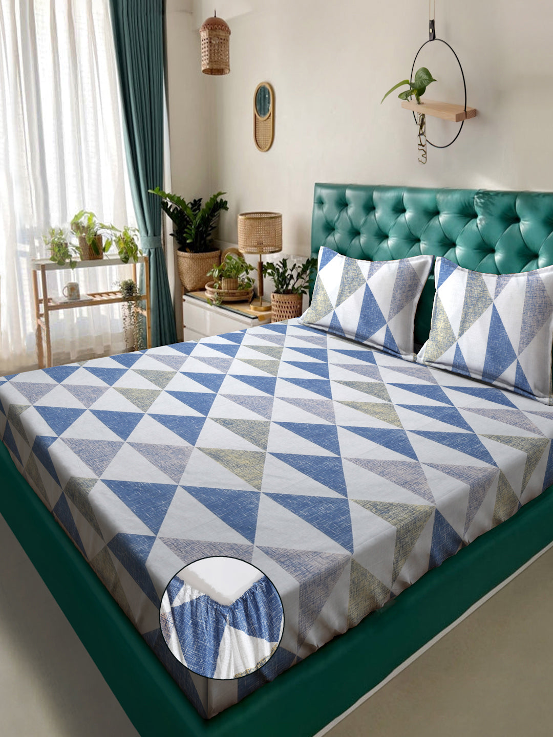 Klotthe Multicolor Geometric 300 TC Cotton Blend Fitted Double Bedsheet with 2 Pillow Covers