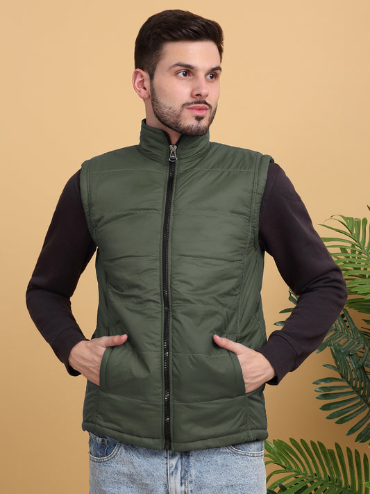 Klotthe Men Green Solid Sleeveless Quilted Jacket