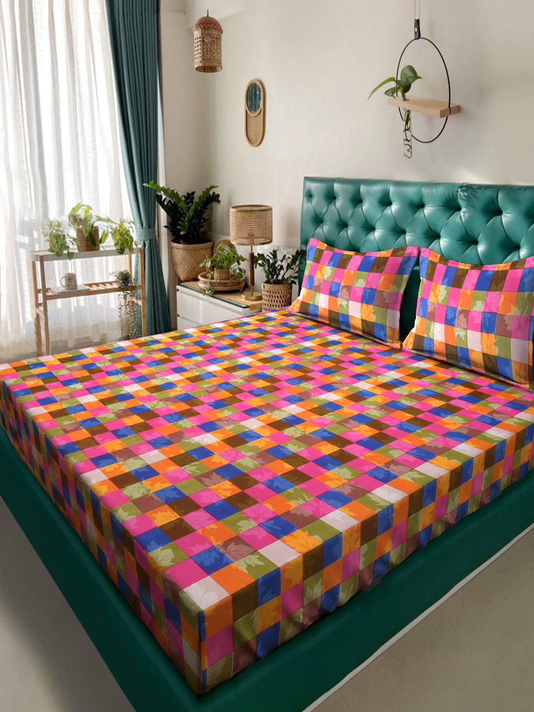 Klotthe Multicolor Geometric 300 TC Cotton Blend Double Bedsheet with 2 Pillow Covers