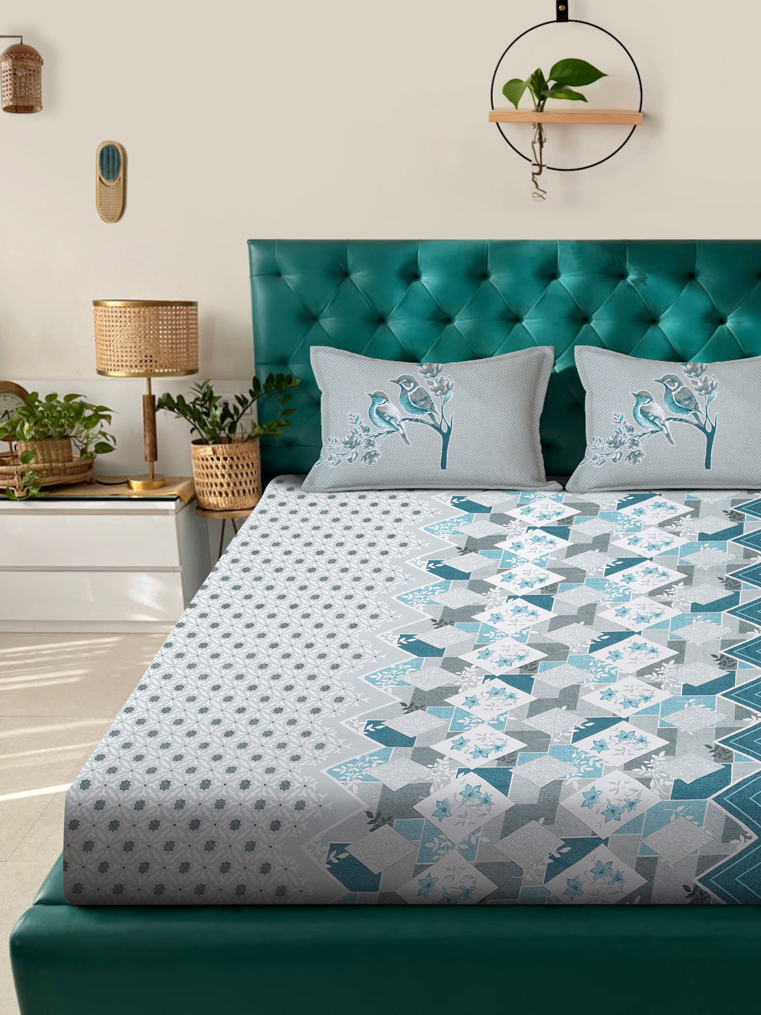 Klotthe Turquoise Geometric 400 TC Pure Cotton Super King Double Bedsheet with 2 Pillow covers