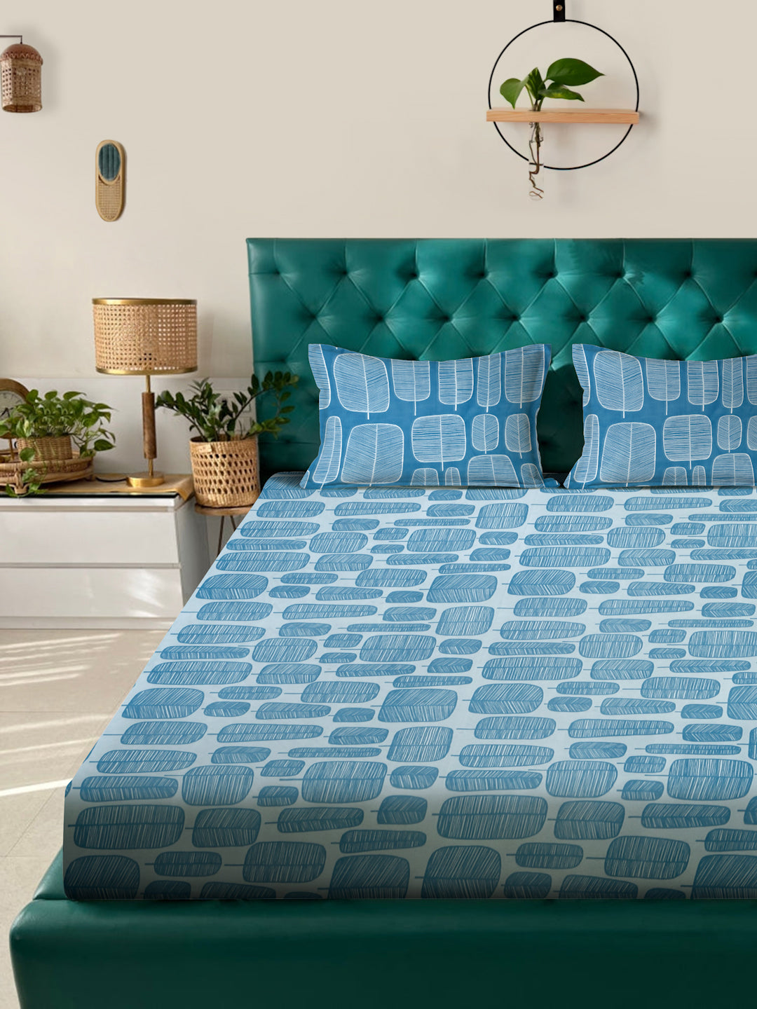 Klotthe Turquoise Geometric 300 TC Cotton Blend Fitted Double Bedsheet with 2 Pillow Covers