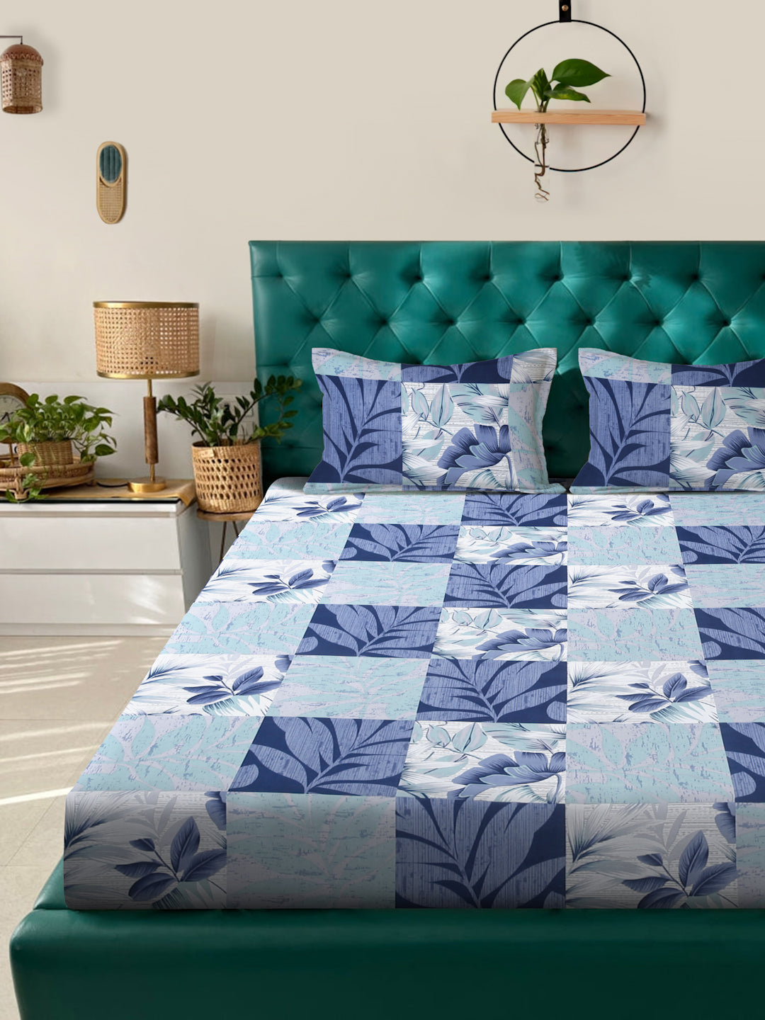 Klotthe Blue Floral 300 TC Cotton Blend Double Bedsheet with 2 Pillow Covers