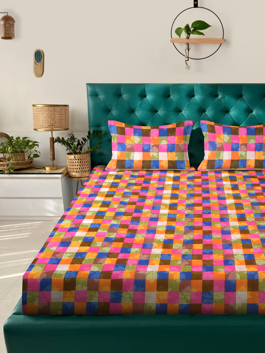 Klotthe Multicolor Geometric 300 TC Cotton Blend Double Bedsheet with 2 Pillow Covers