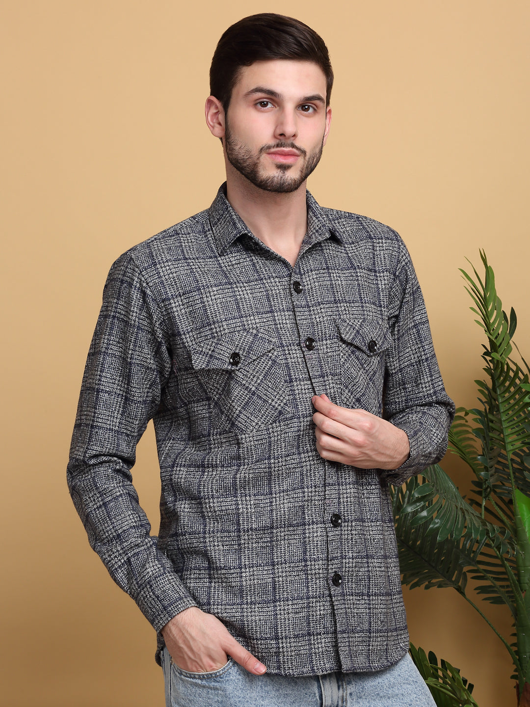 Klotthe Men Black Checked Spread Collar Woolen Casual Shirt