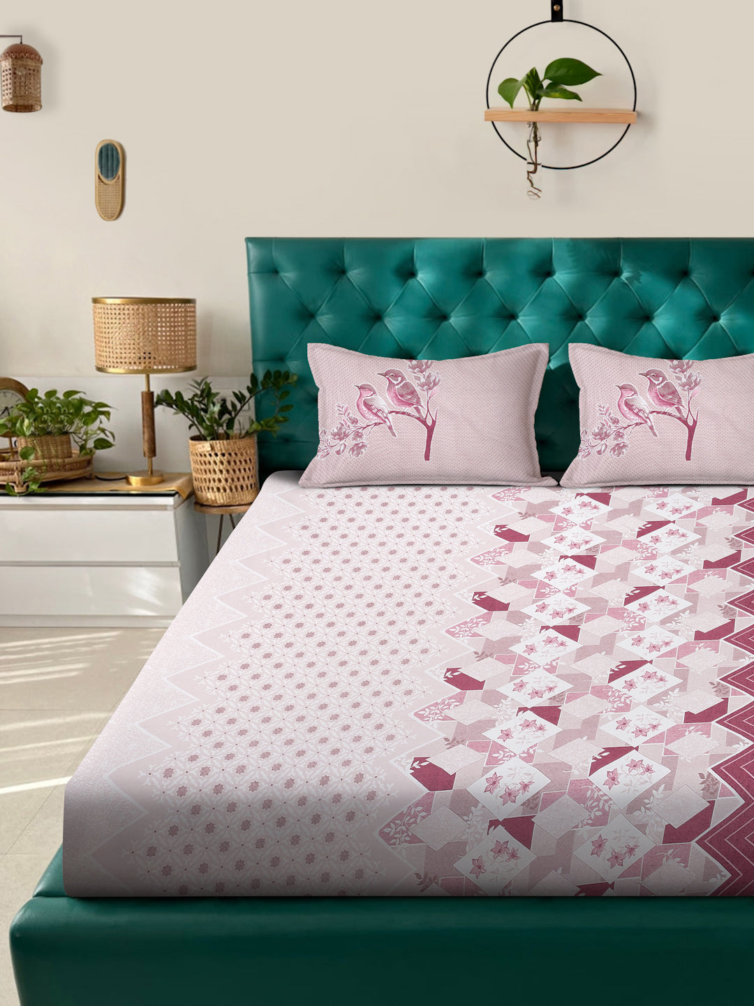 Klotthe Magenta Geometric 400 TC Pure Cotton Fitted Super King Double Bedsheet with 2 Pillow covers