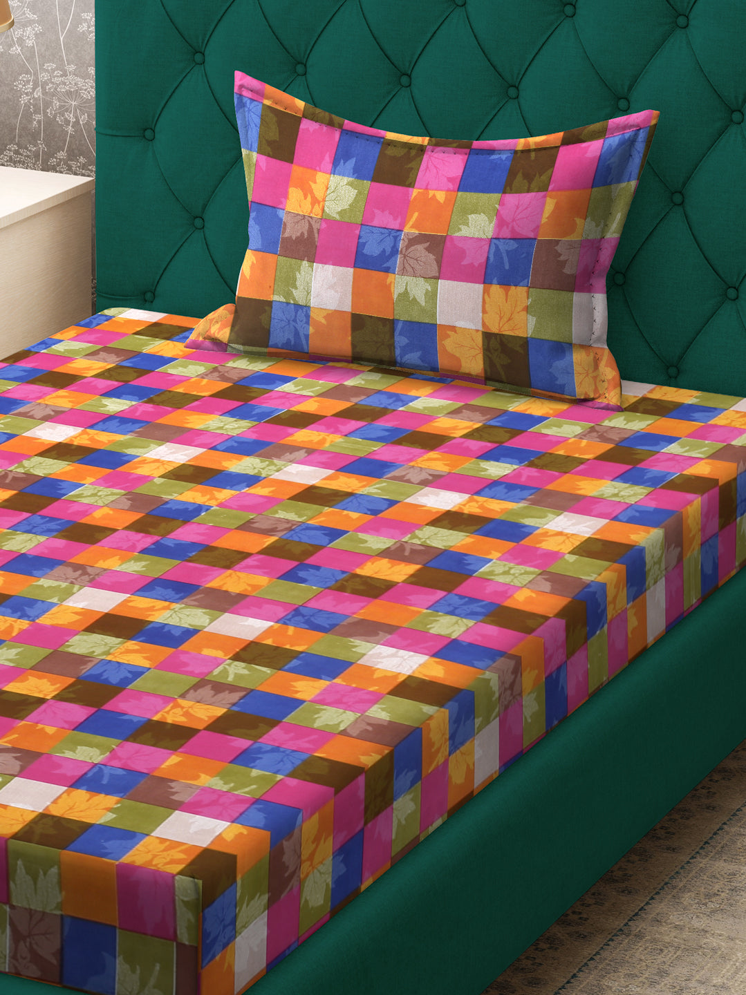 Klotthe Multicolor Geometric 300 TC Cotton Blend Fitted Single Bedsheet Set in Book Fold Packing