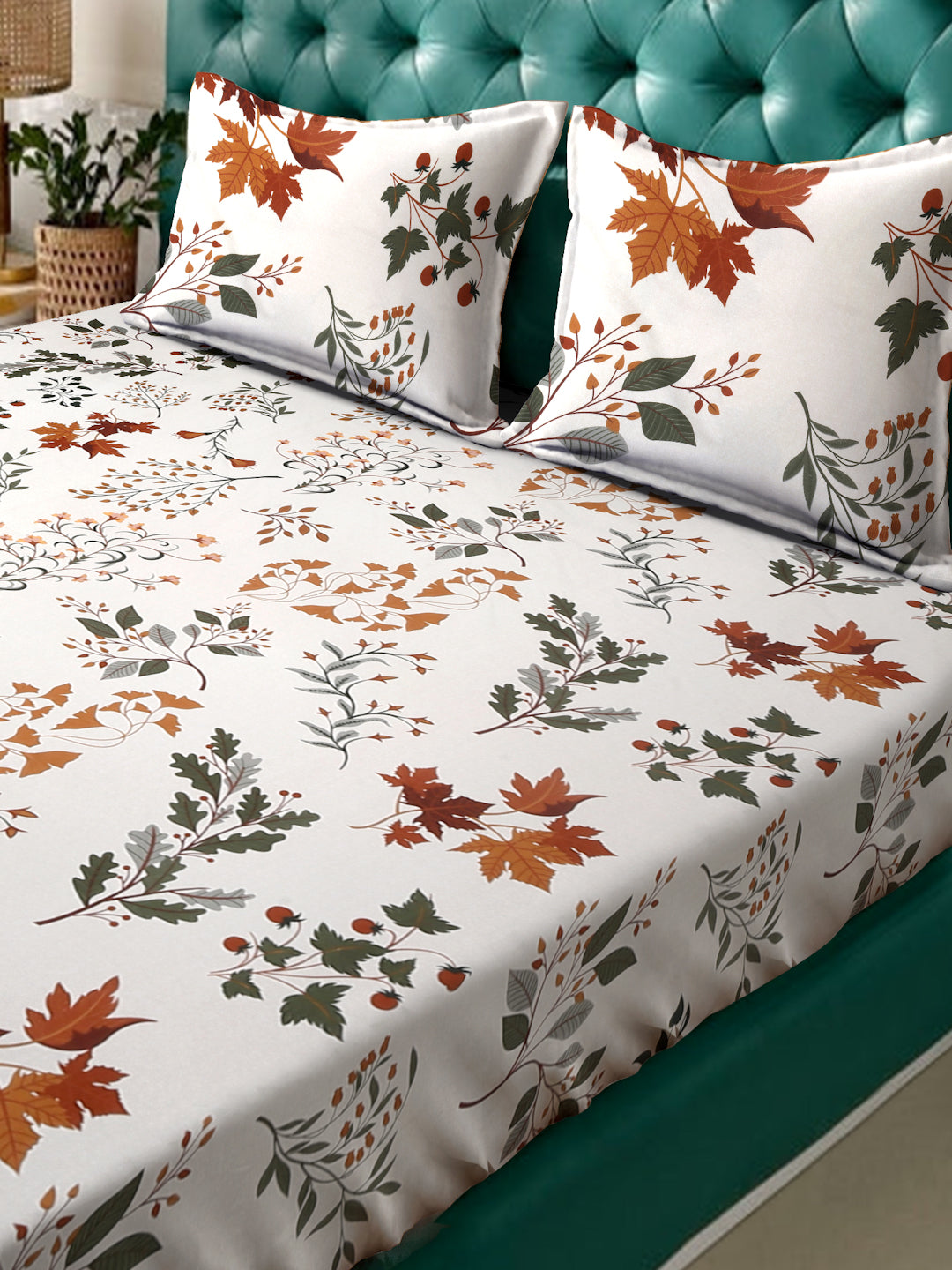 Klotthe OffWhite Floral 300 TC Cotton Blend Fitted Super King Double Bedsheet in Book Fold Packing