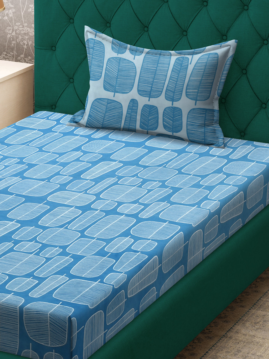 Klotthe Turquoise Geometric 300 TC Cotton Blend Single Bedsheet Set in Book Fold Packing