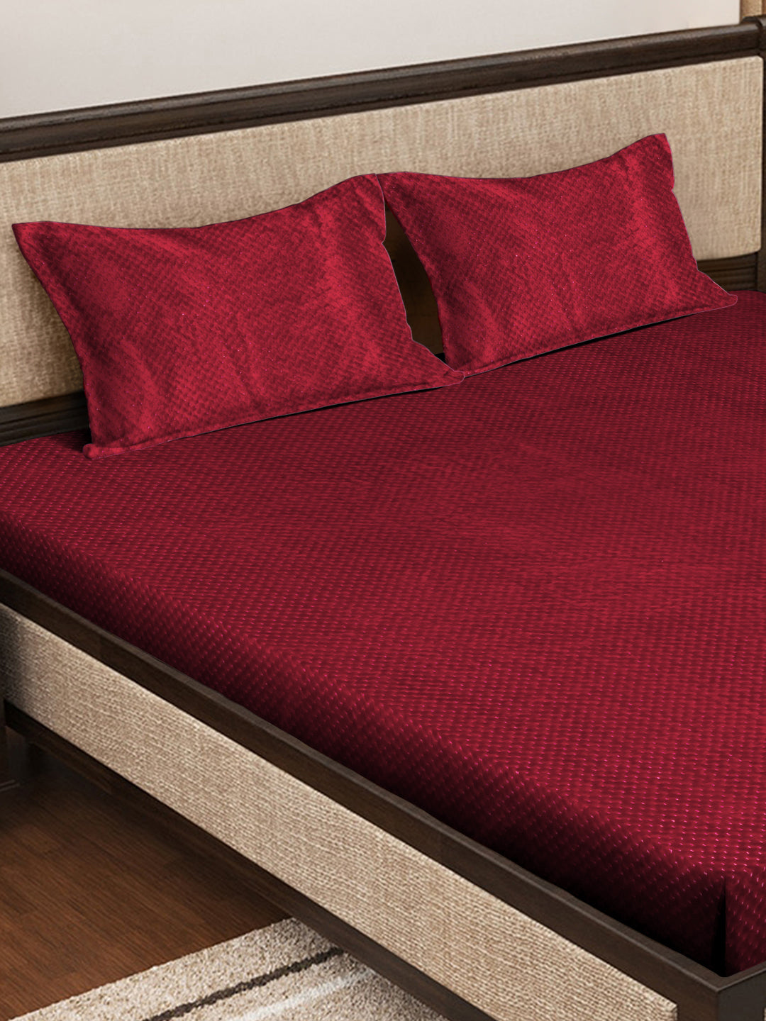 Klotthe Red Abstract Woolen Double Bed Sheet with 2 Pillow Covers