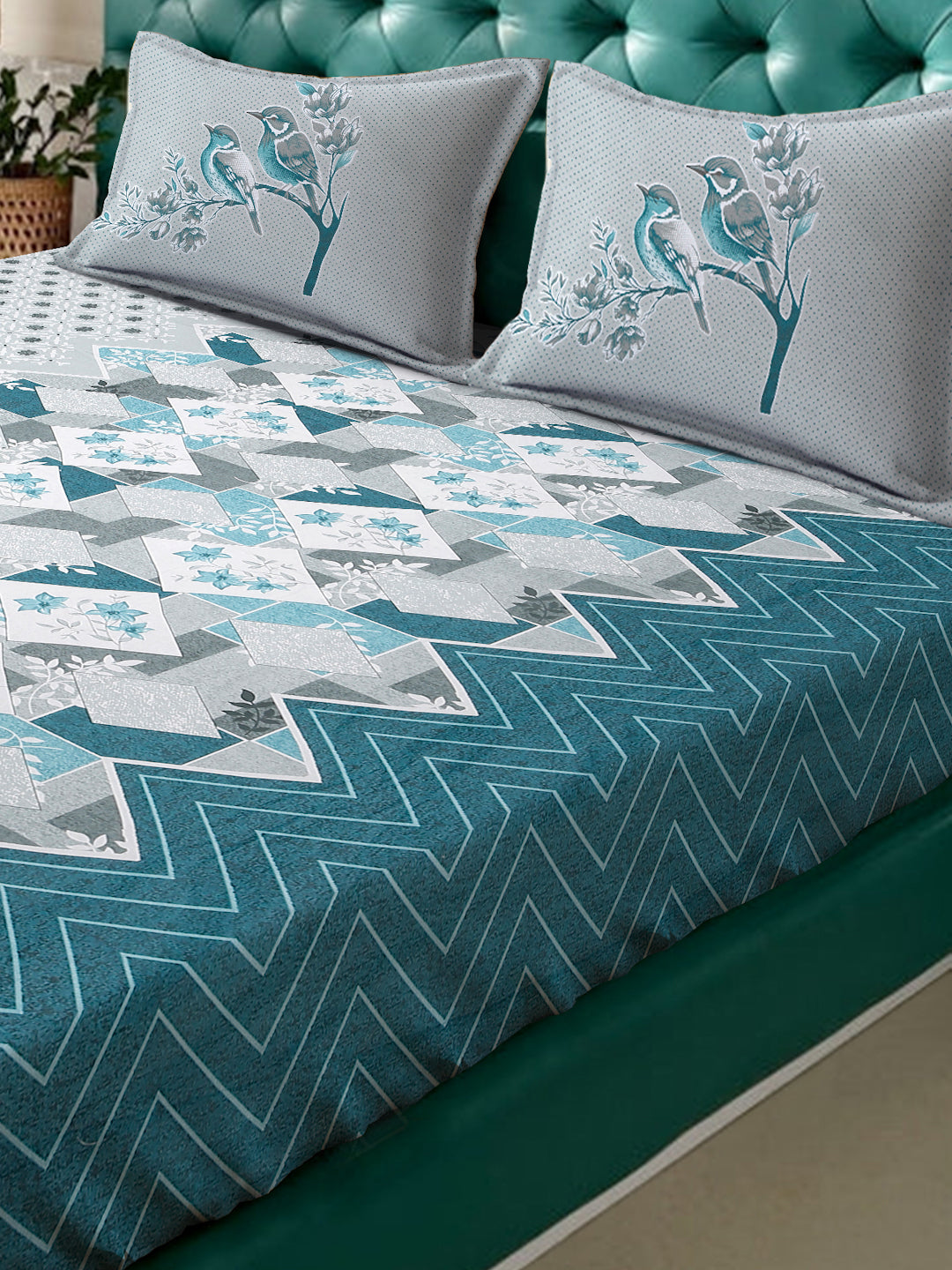 Klotthe Turquoise Geometric 400 TC Pure Cotton Super King Double Bedsheet with 2 Pillow covers