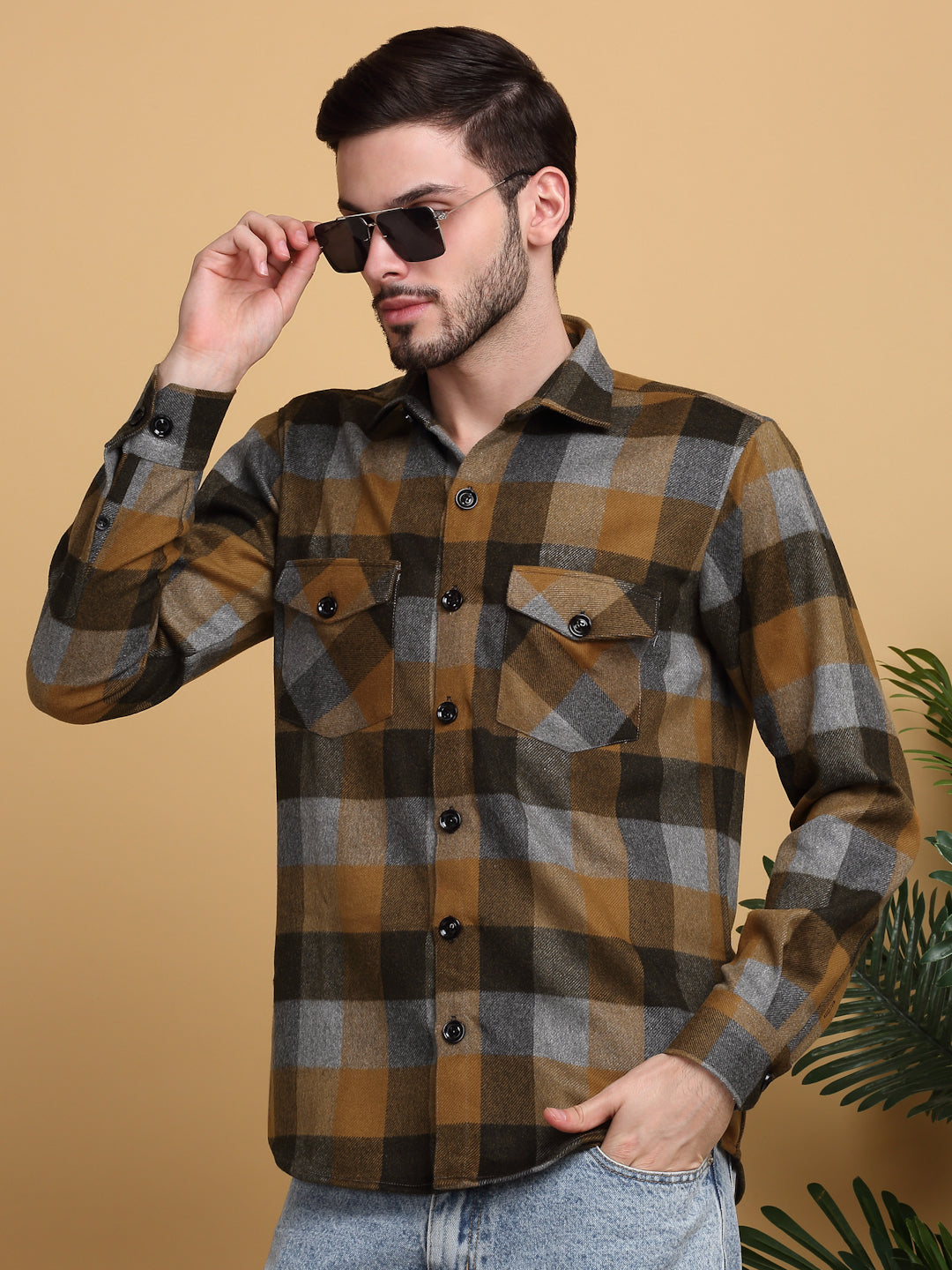 Klotthe Men Brown Checked Spread Collar Woolen Casual Shirt