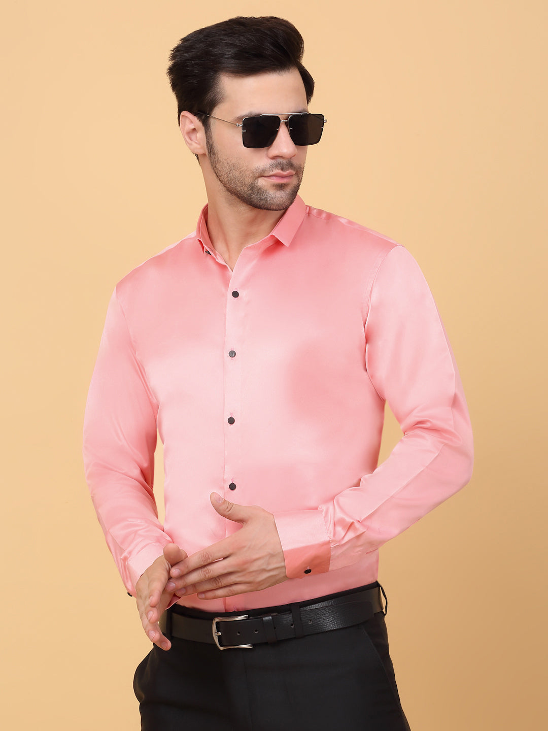 Klotthe Men Pink Solid Spread Collar Satin Formal Shirt