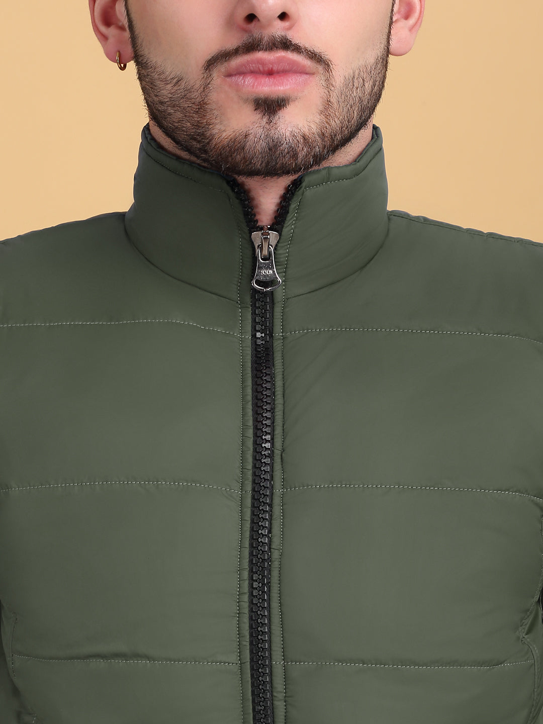 Klotthe Men Green Solid Sleeveless Quilted Jacket