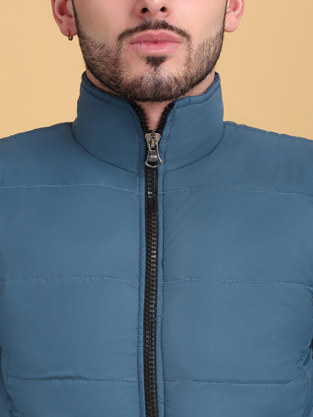 Klotthe Men Turquoise Solid Sleeveless Quilted Jacket