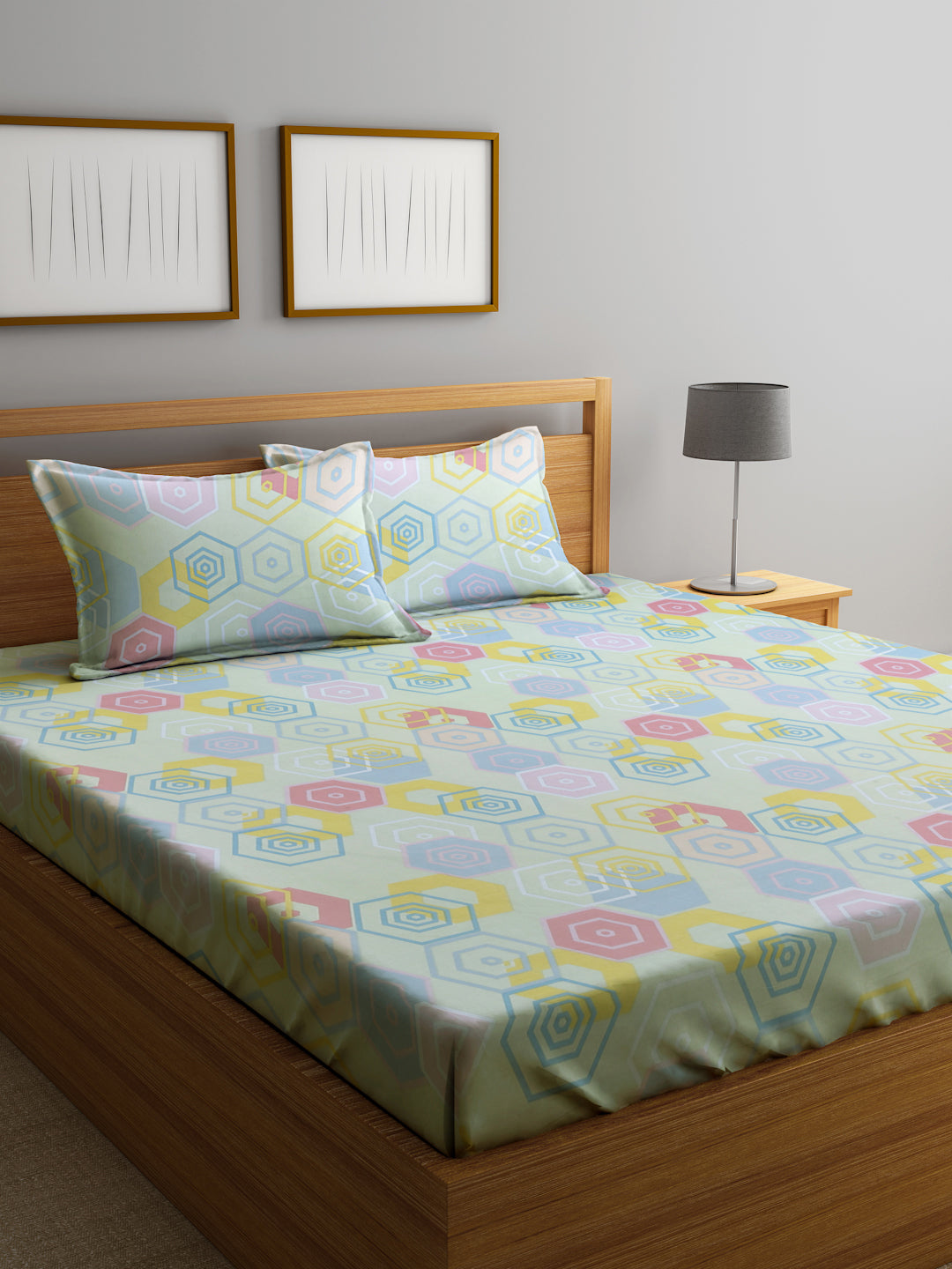 Klotthe Multicolor Geometric 300 TC Cotton Blend Fitted Double Bedsheet Set in Book Fold Packing