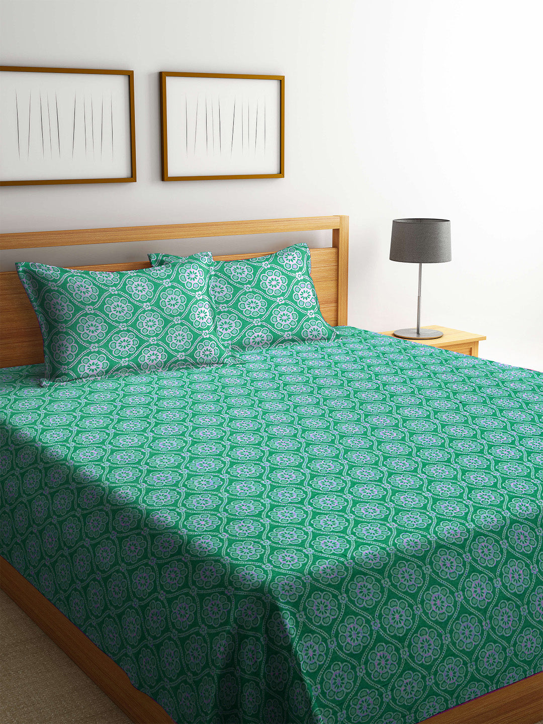 100% Pure Cotton King Size Handwoven Bed Cover with Two Pillow Covers by KLOTTHE® (Green)