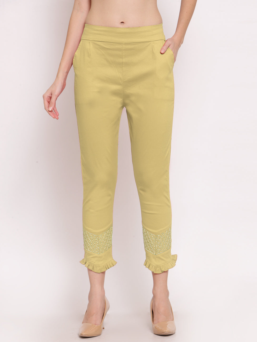 Klotthe Women Beige Solid Slim Fit Trouser