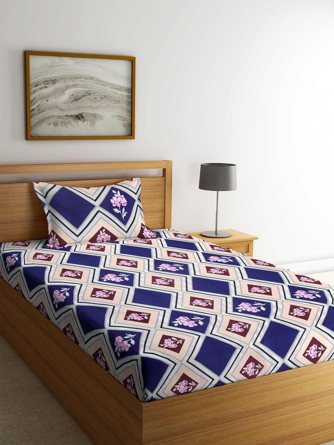 KLOTTHE Multi Polycotton Geometric BedSheet With 1 Pillow Cover (225X150 cm)