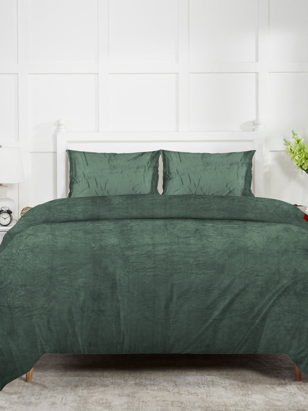 Klotthe Green Solid Woolen Mild Winter Double King Bedding Set