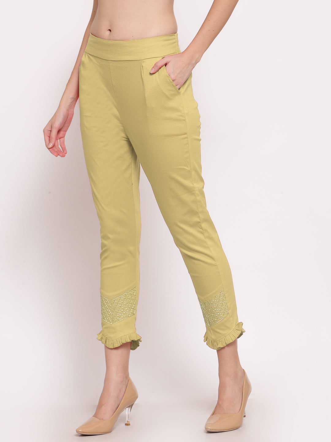 Klotthe Women Beige Solid Slim Fit Trouser