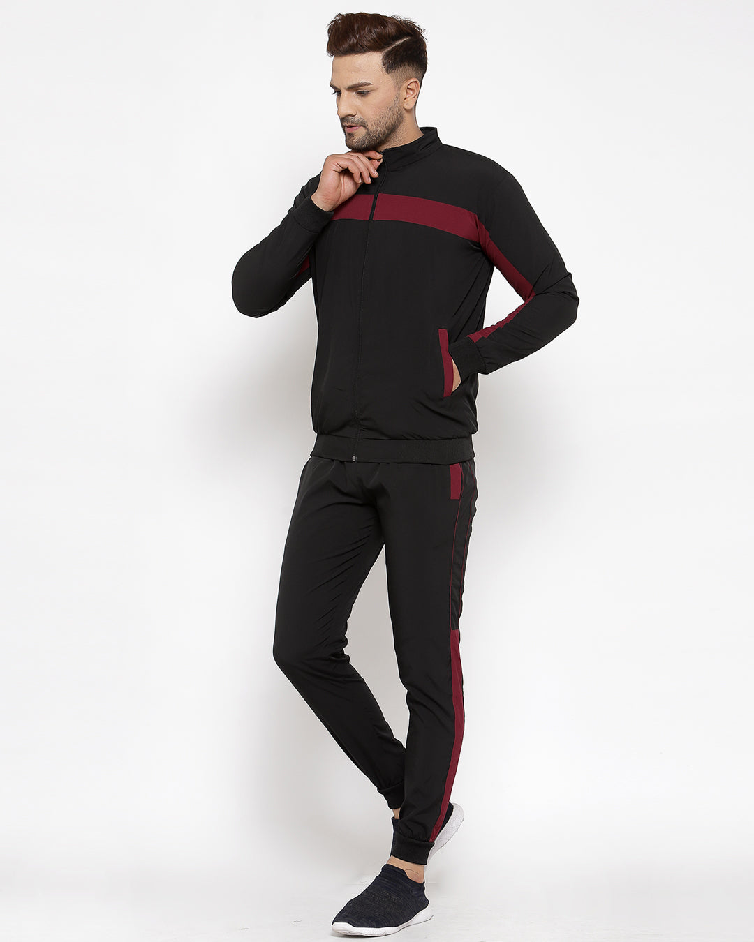 KLOTTHE Black Polyester Solid Tracksuit