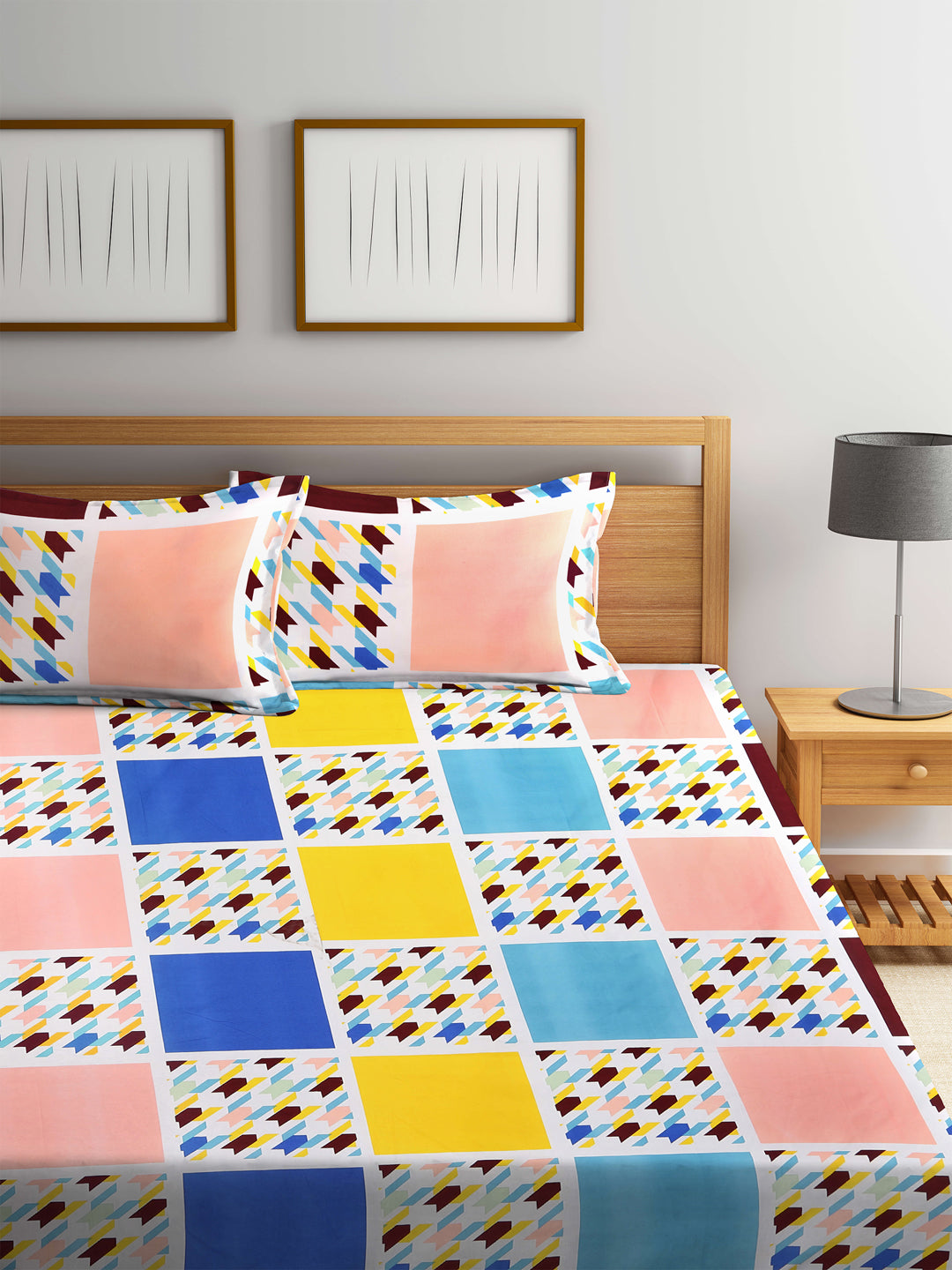 Klotthe Multi Geometric 210 TC Polycotton Bedsheet with 2 Pillow Covers