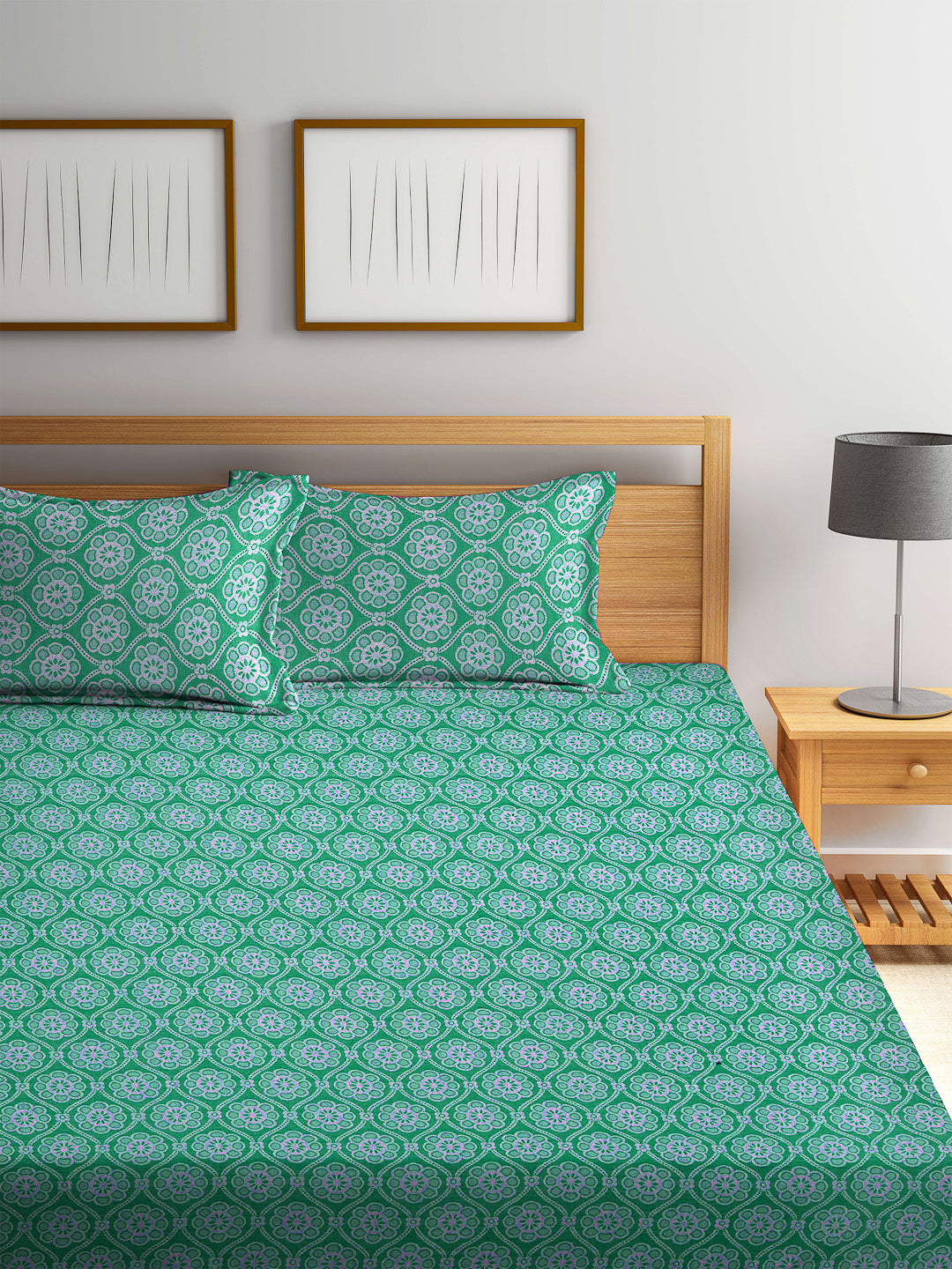 100% Pure Cotton King Size Handwoven Bed Cover with Two Pillow Covers by KLOTTHE® (Green)