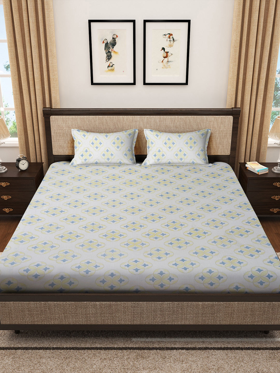 Klotthe Multicolor Geometric 400 TC Pure Cotton Double Bedsheet with 2 Pillow Covers
