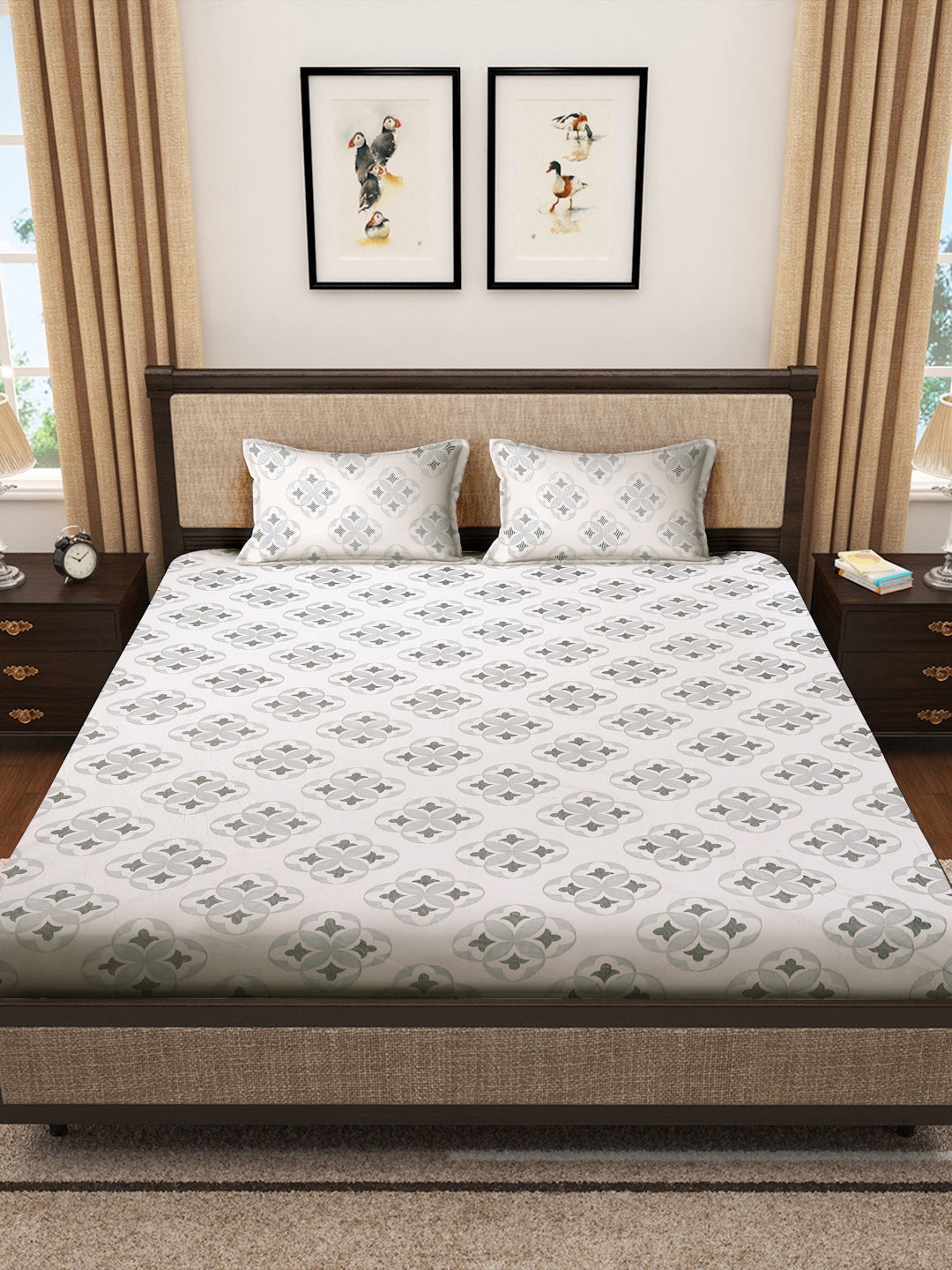 Klotthe Multicolor Geometric 400 TC Pure Cotton Double Bedsheet with 2 Pillow Covers