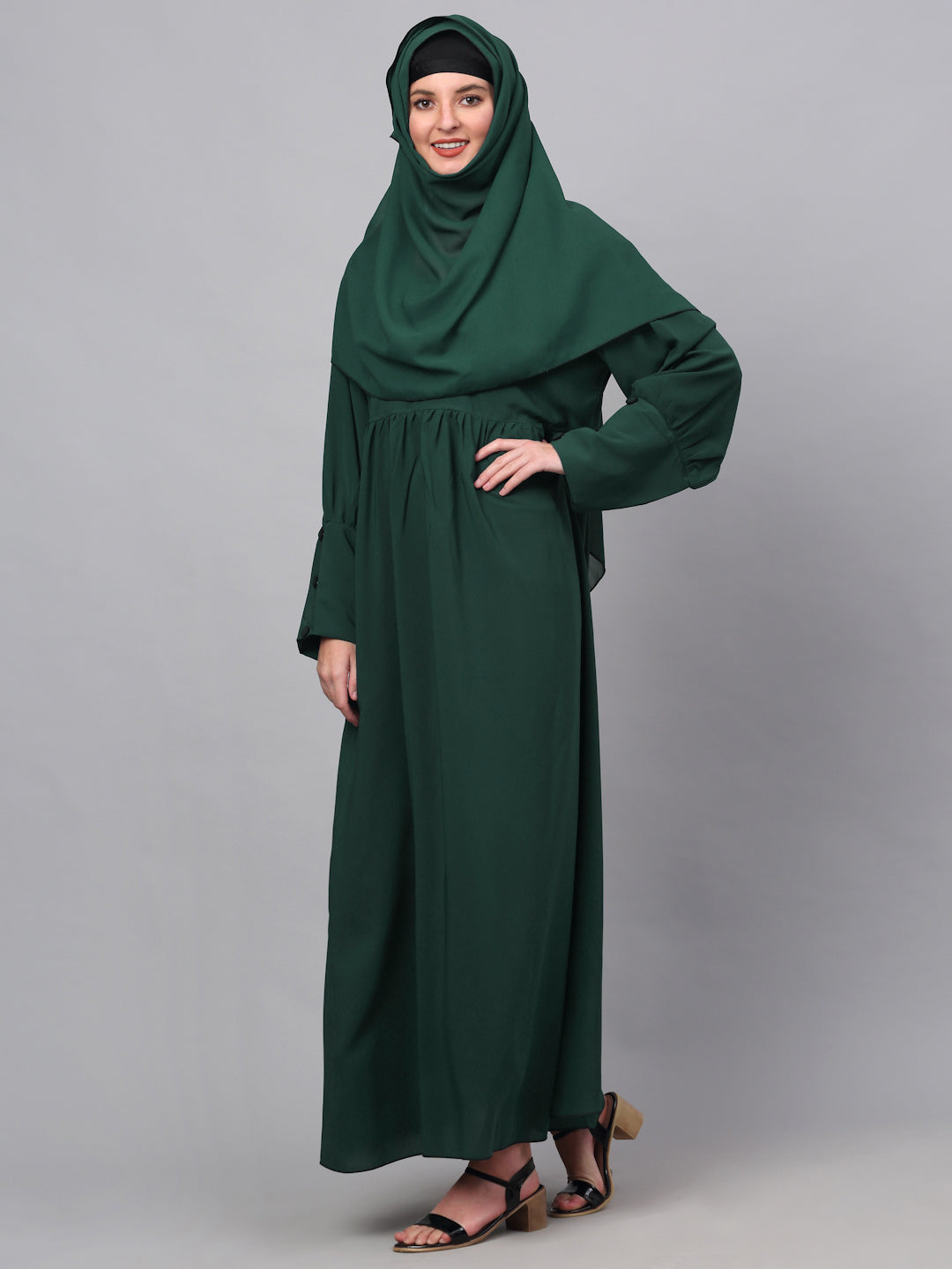 Klotthe Women Green Embellished Burqa With Scarves