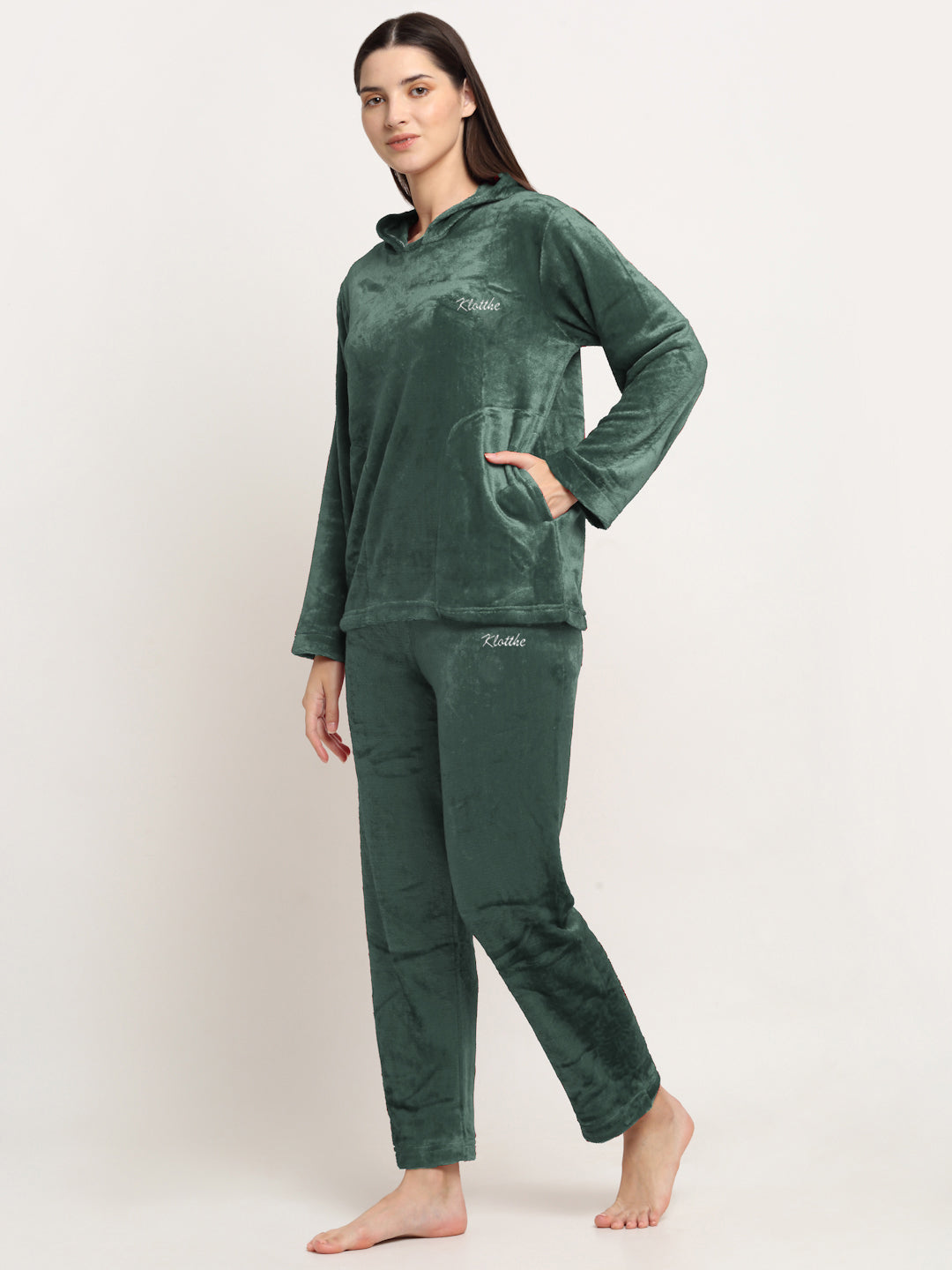 Klotthe Women Green Solid Wool Blend Hooded Night Suit