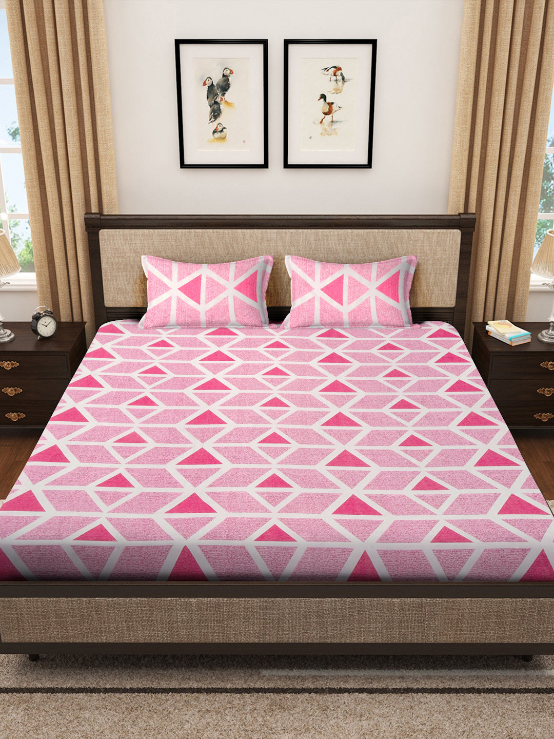 Klotthe Multicolor Geometric 300 TC Cotton Blend Super King Double Bedsheet with 2 Pillow covers