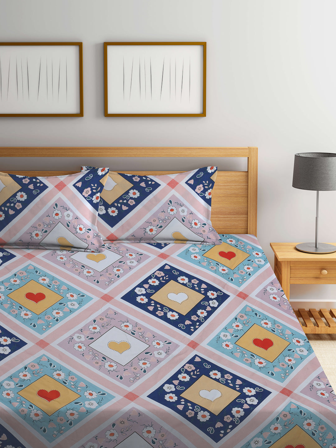 Klotthe Multicolor Geometric 300 TC Cotton Blend Fitted Double Bedsheet with 2 Pillow Covers