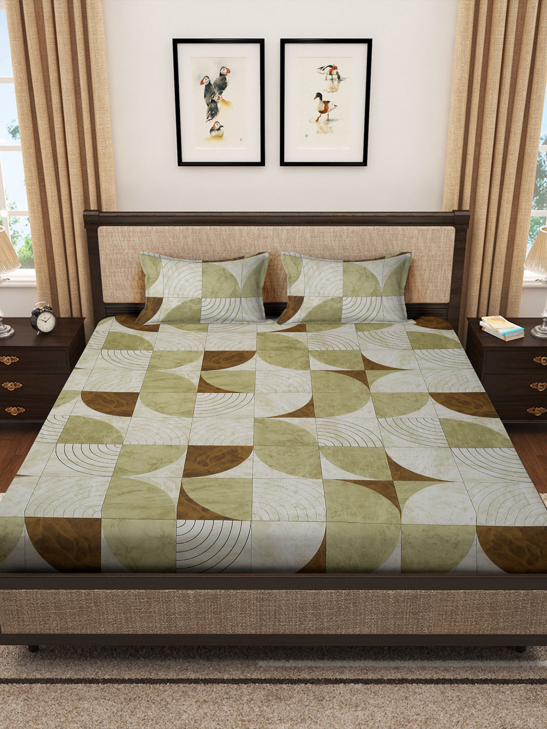 Klotthe Multicolor Geometric 400 TC Pure Cotton Super King Double Bedsheet with 2 Pillow covers