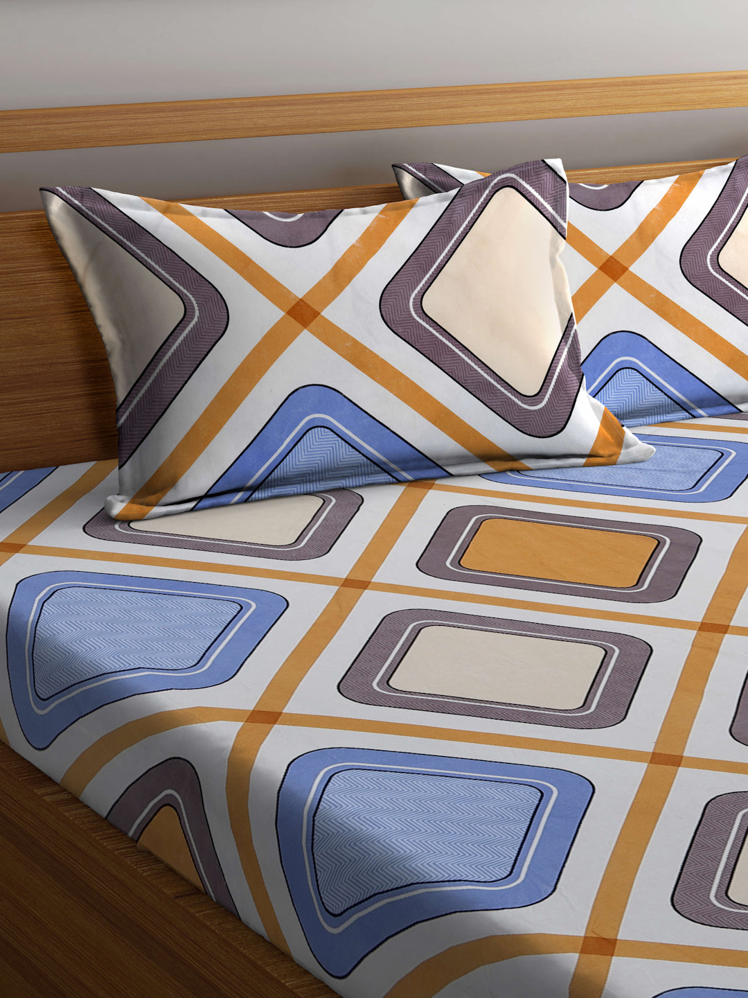 Klotthe Multi Geometric 300 TC Cotton Blend Super King Double Bedsheet Set in Book Fold Packing