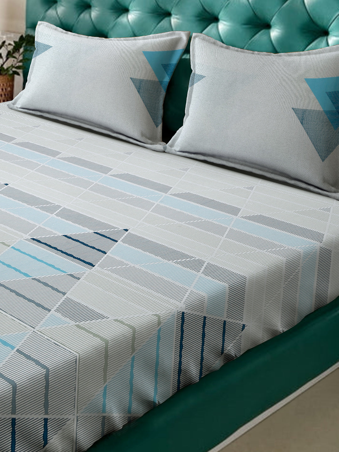 Klotthe Multicolor Geometric 400 TC Pure Cotton Fitted Super King Double Bedsheet Set in Book Fold Packing (270X270 cm)