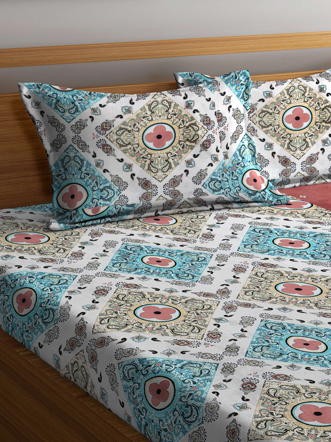 Klotthe Multi Floral 300 TC Cotton Blend Super King Double Bedsheet Set in Book Fold Packing