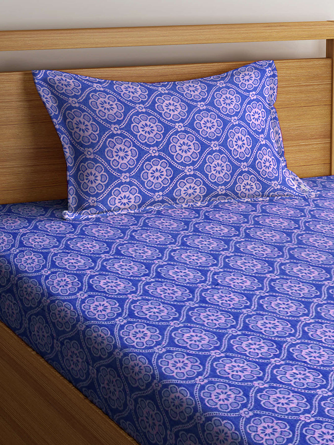 Klotthe Blue Abstract Cotton Single Bedsheet with Pillow cover