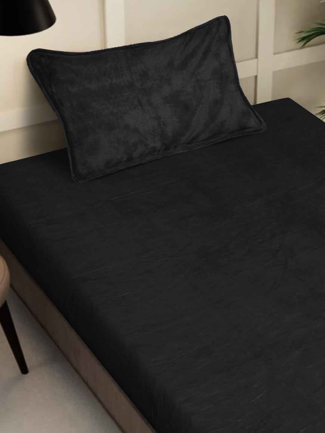 Klotthe Black Solid Woolen Fitted Single Bed Sheet with Pillow Cover