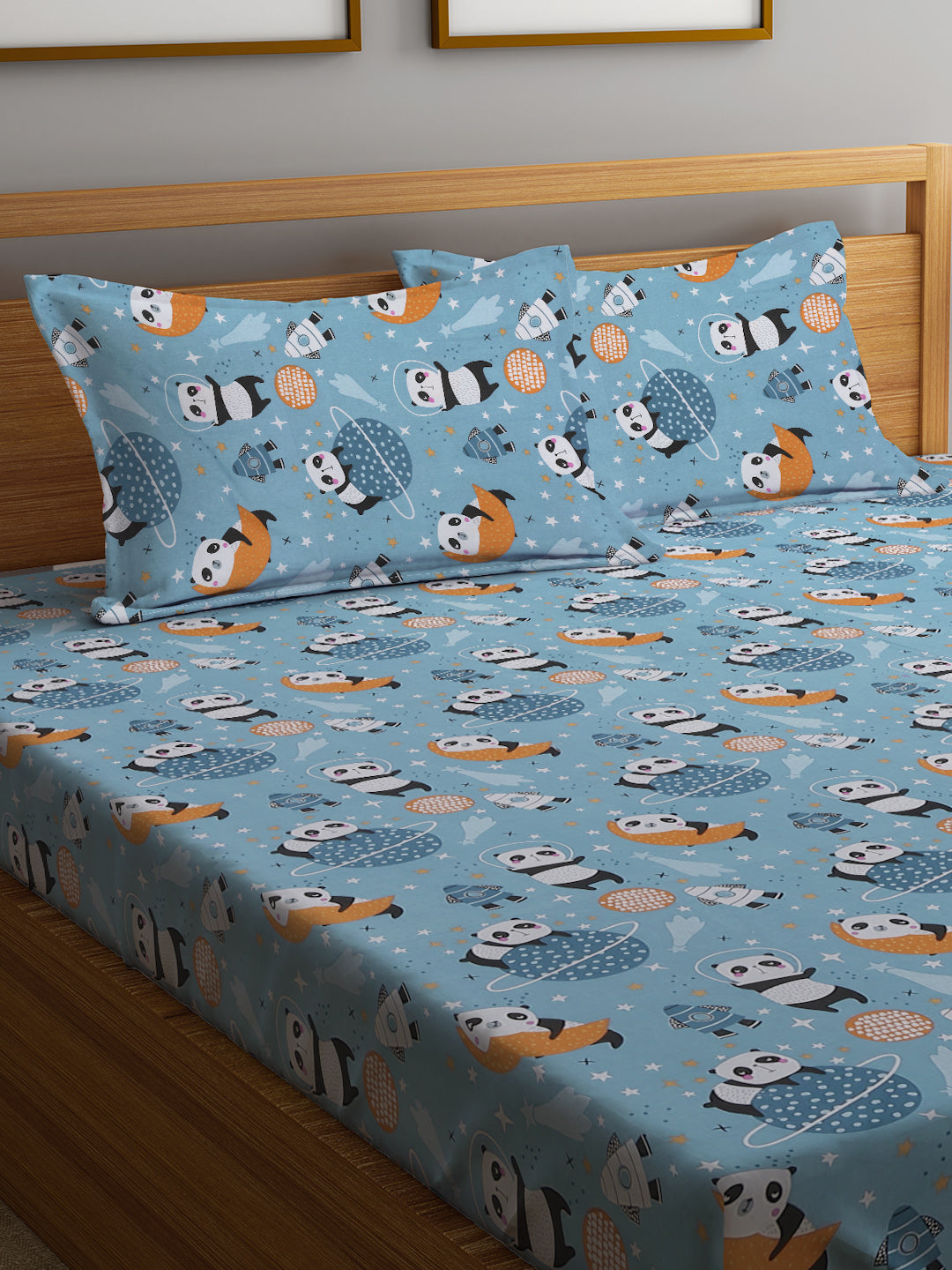 Kid's Special Cartoon Print Double Bedsheet with 2 Pillow Covers