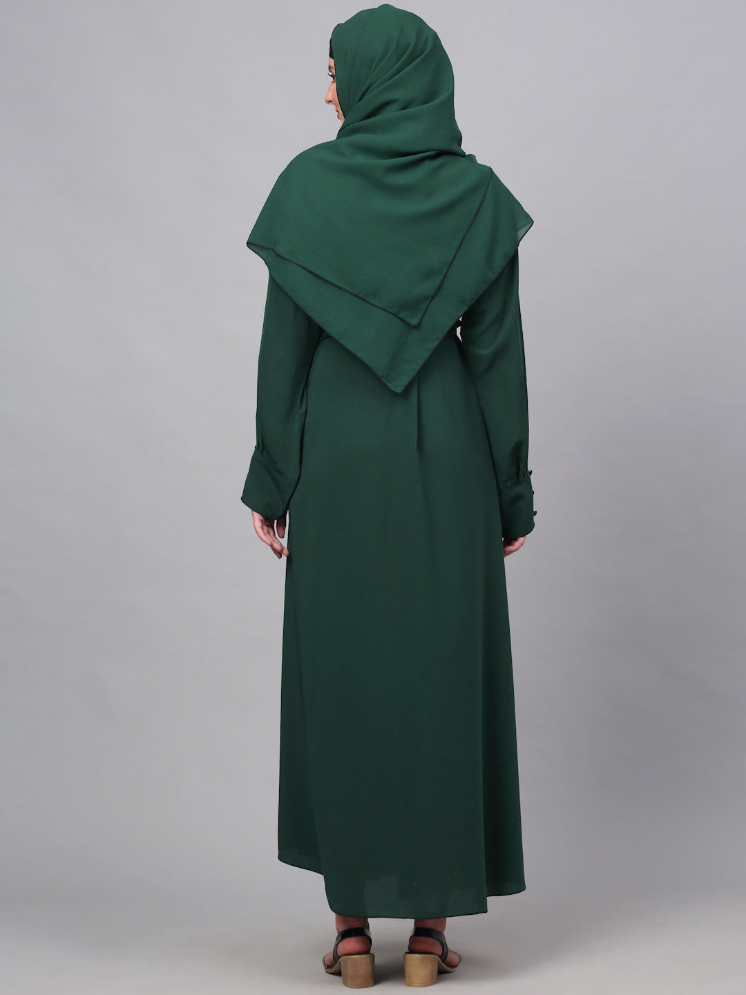 Klotthe Women Green Embellished Burqa With Scarves