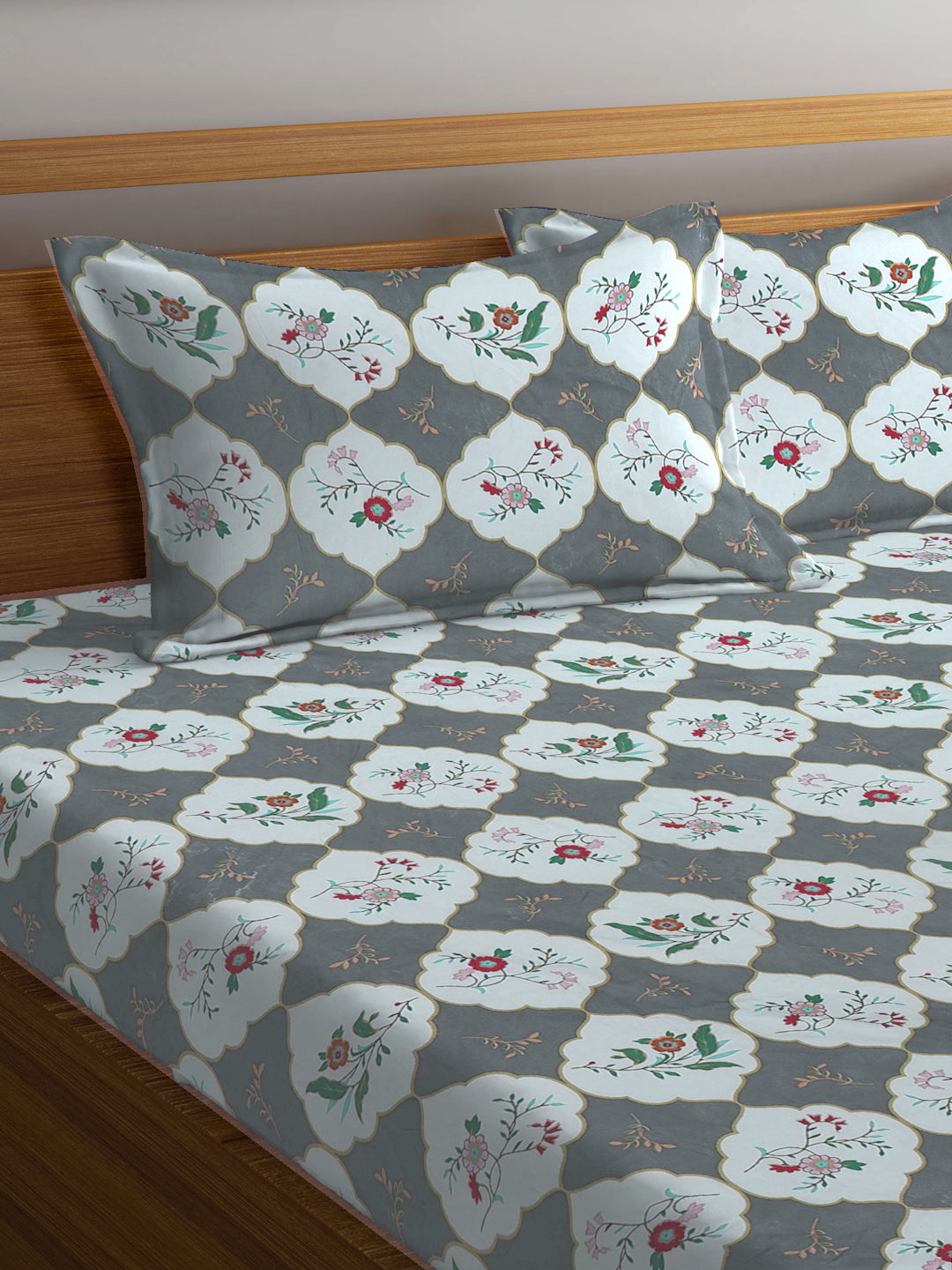 Klotthe Multi Floral 300 TC Cotton Blend Elasticated Super King Double Bedsheet with 2 Pillow Covers (270X270 cm)