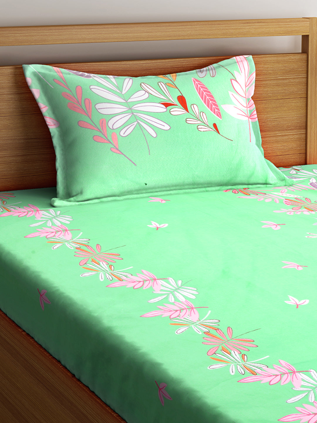 KLOTTHE Green Polycotton Floral BedSheet With 1 Pillow Cover (225X150 cm)