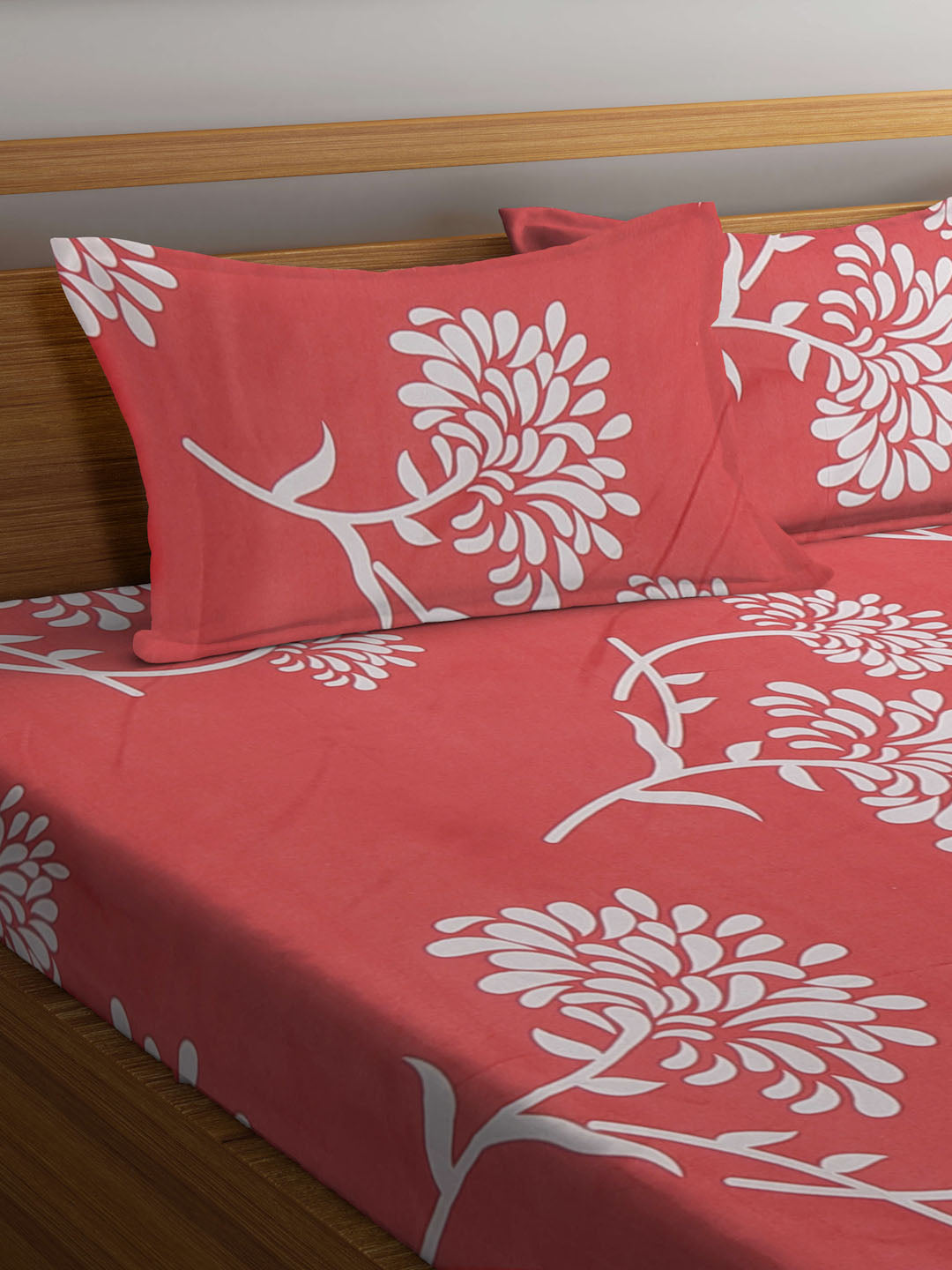 Klotthe Multi Floral 300 TC Cotton Blend Double Bedsheet with 2 Pillow Covers