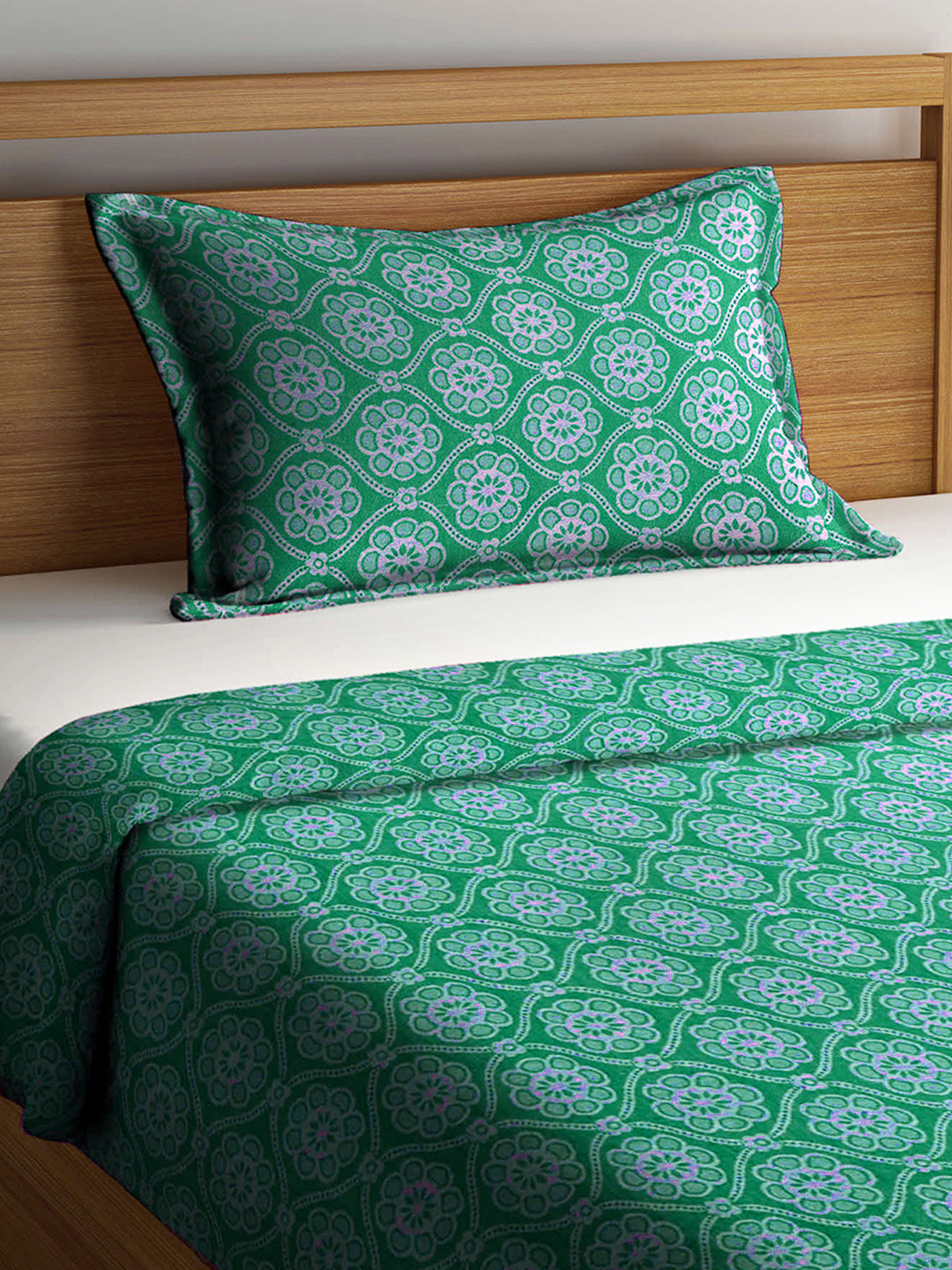 Klotthe Green Woven Design Pure Cotton Single Bed Cover with Pillow Covers