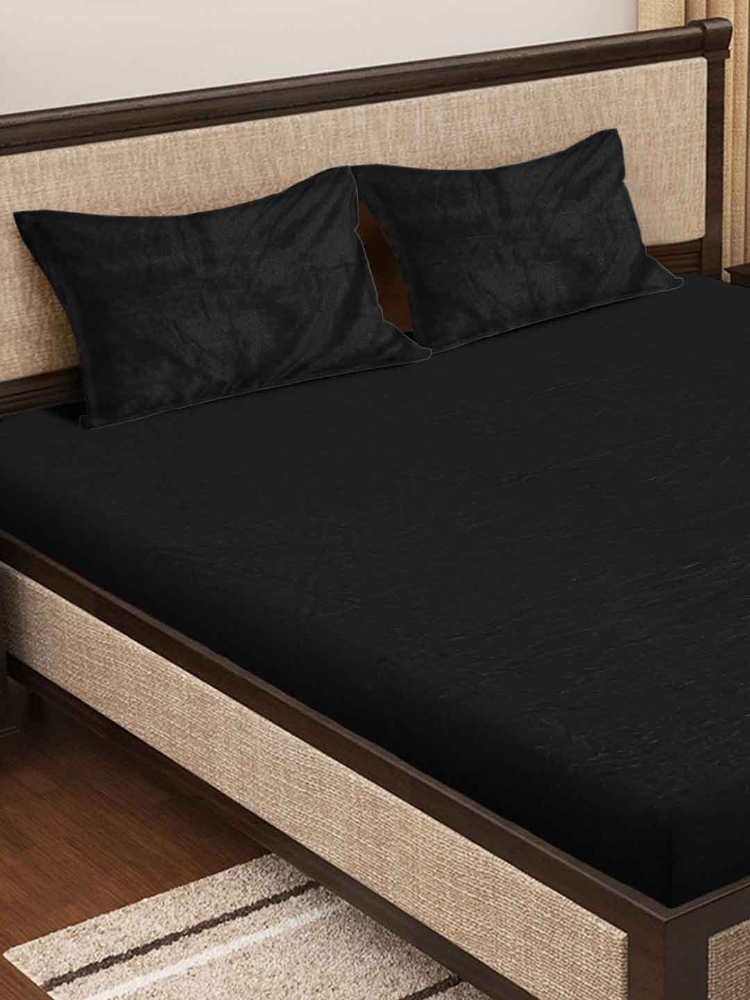 Klotthe Black Solid Woolen Fitted Double Bed Sheet with 2 Pillow Covers