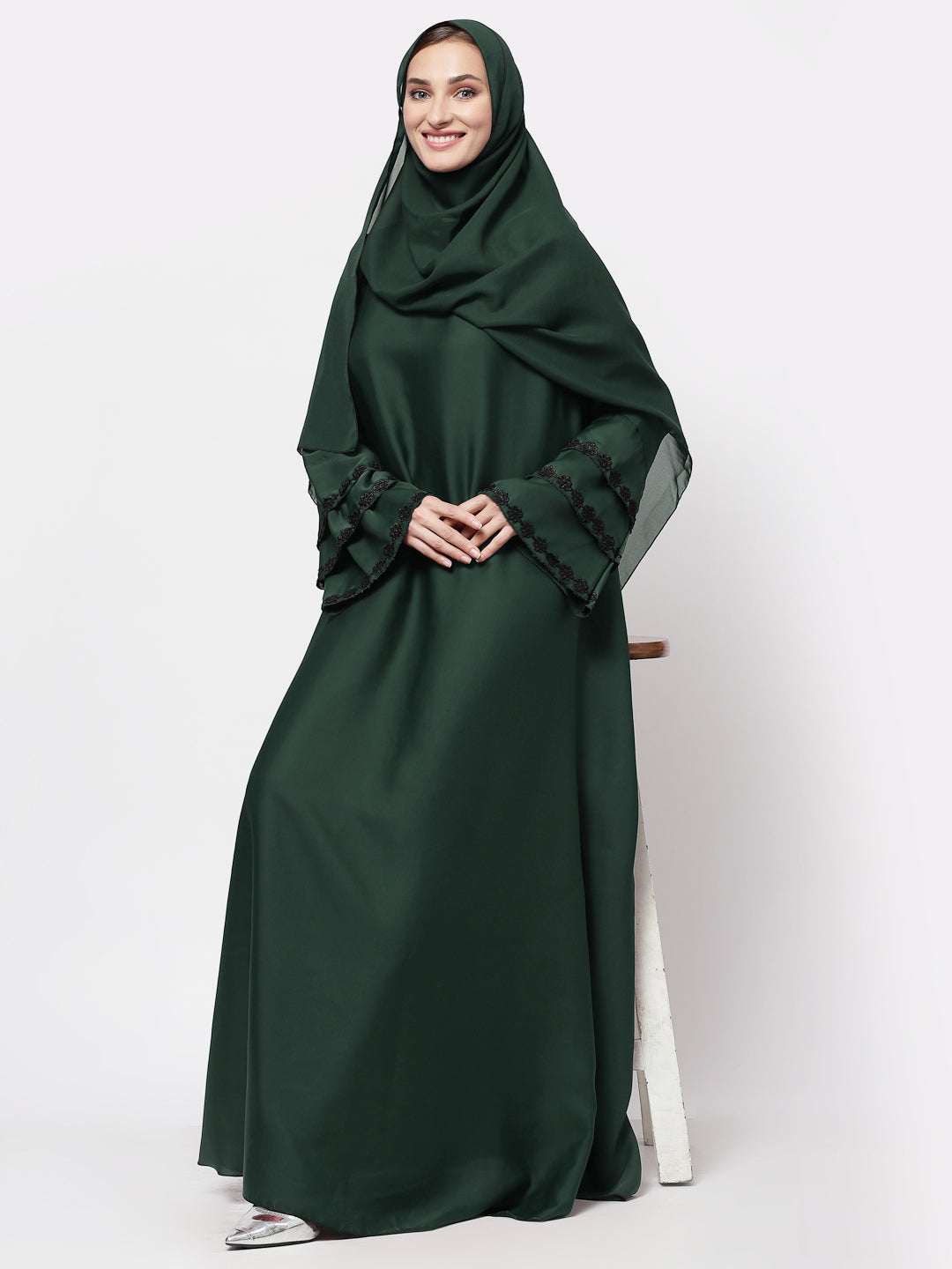 Klotthe Women Green Embellished Burqa With Scarves