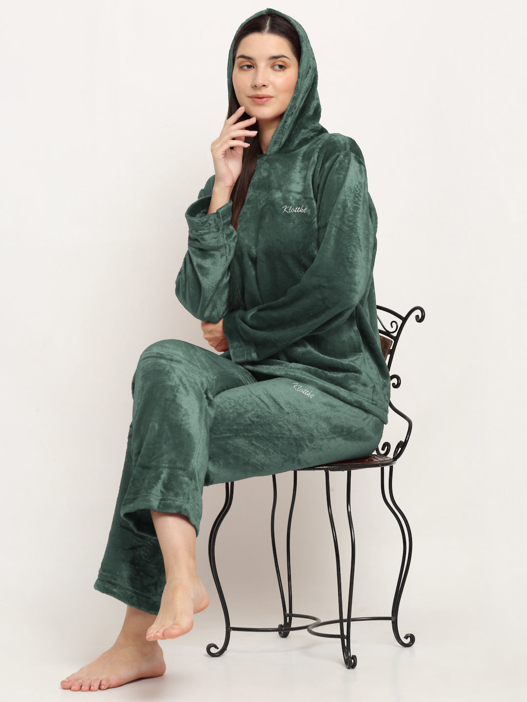 Klotthe Women Green Solid Wool Blend Hooded Night Suit